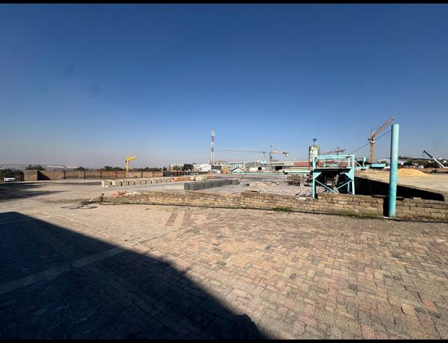 22,490M² INDUSTRIAL YARD TO LET IN CHAMDOR